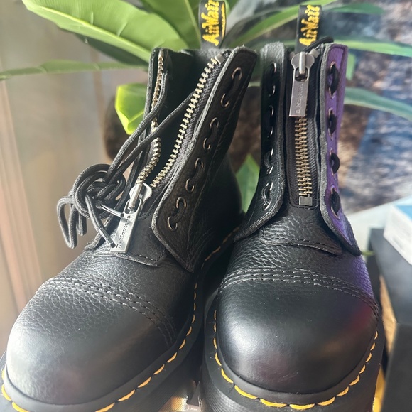 Dr. Martens Sinclair Leather Platform Boots Unisex size 8 - Picture 6 of 9